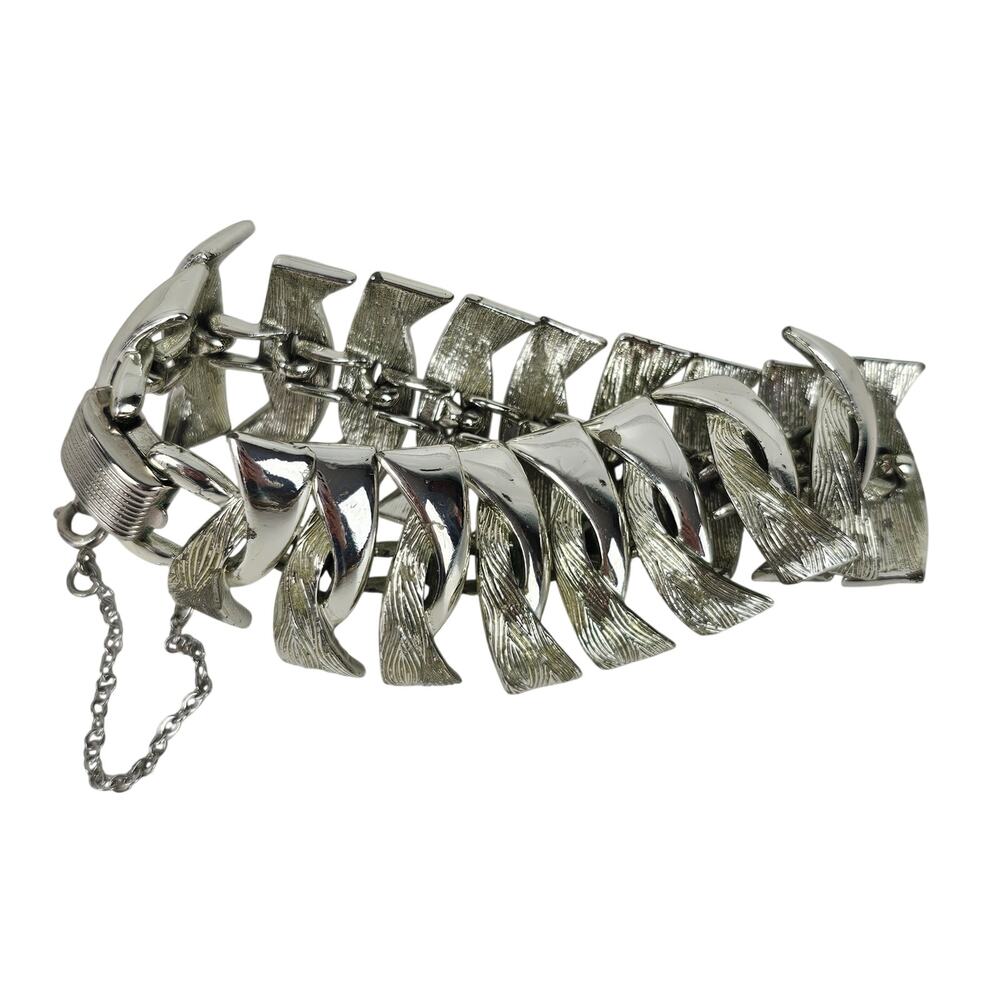 VTG Coro Pegasus wide link bracelet MCM retro sleek quiet money statement
